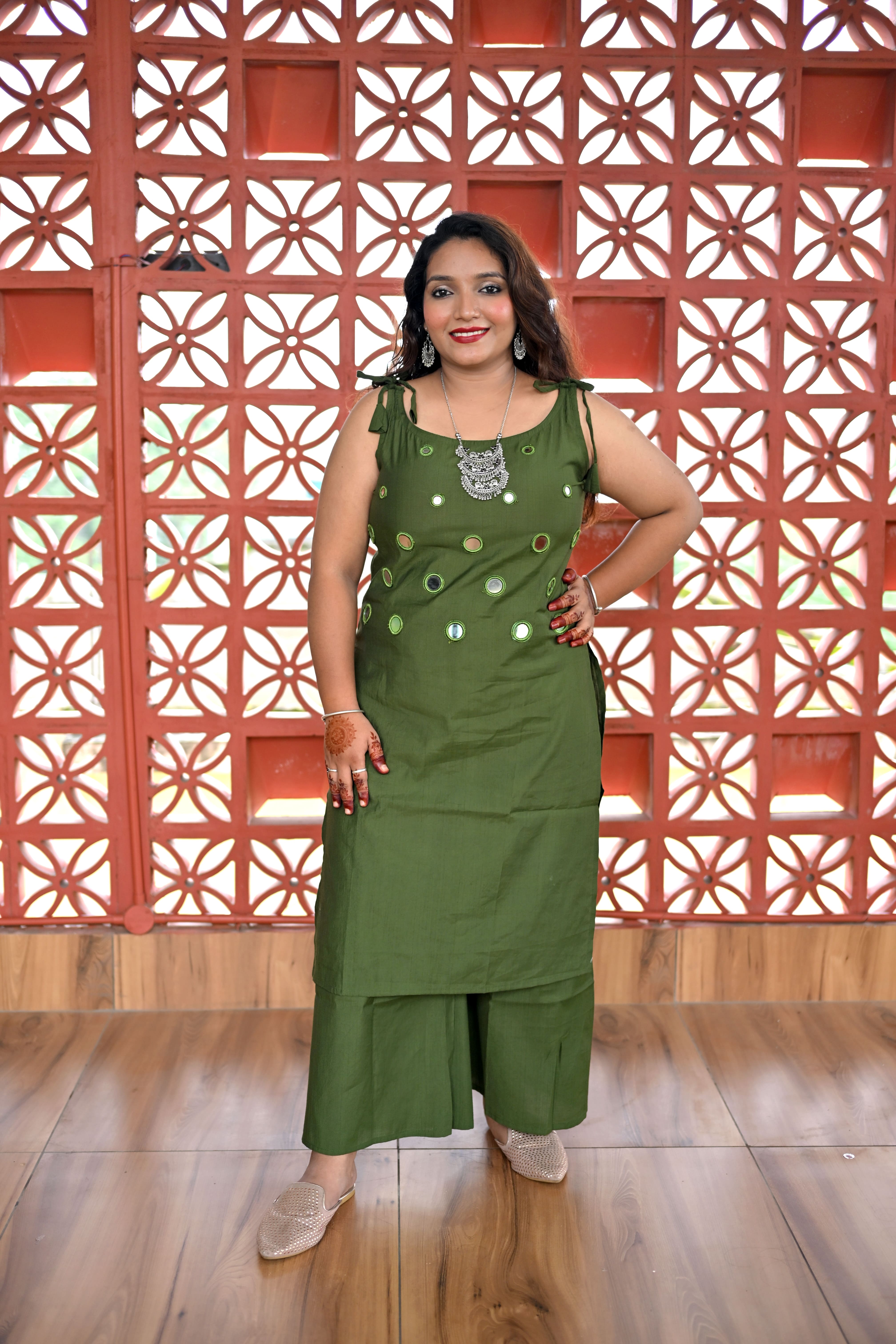 Sleeveless olive green co-ord set